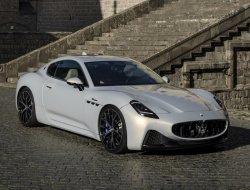 Maserati Gran Turismo (2023) Modena Coupe - Изготовление лекал для кузова и салона авто. Продажа лекал (выкройки) в электроном виде на авто. Нарезка лекал на антигравийной пленке (выкройка) на авто.